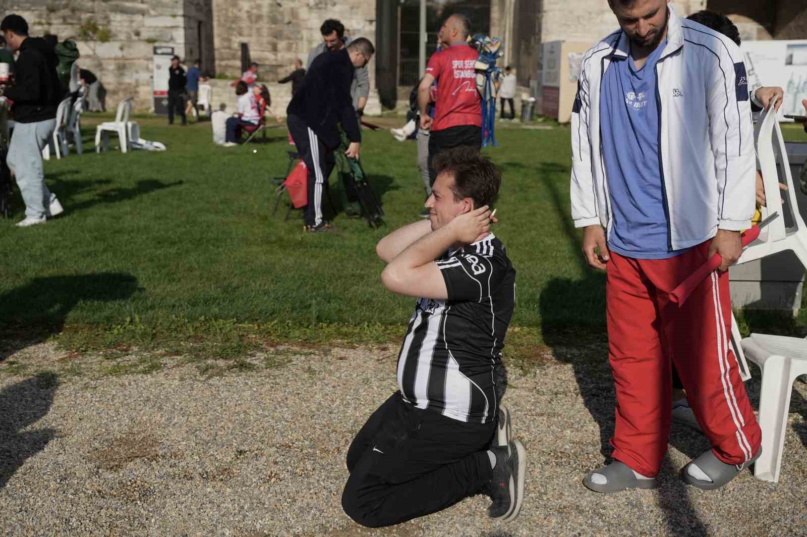 tarihi yedikule hisarinda milli takima destek 7