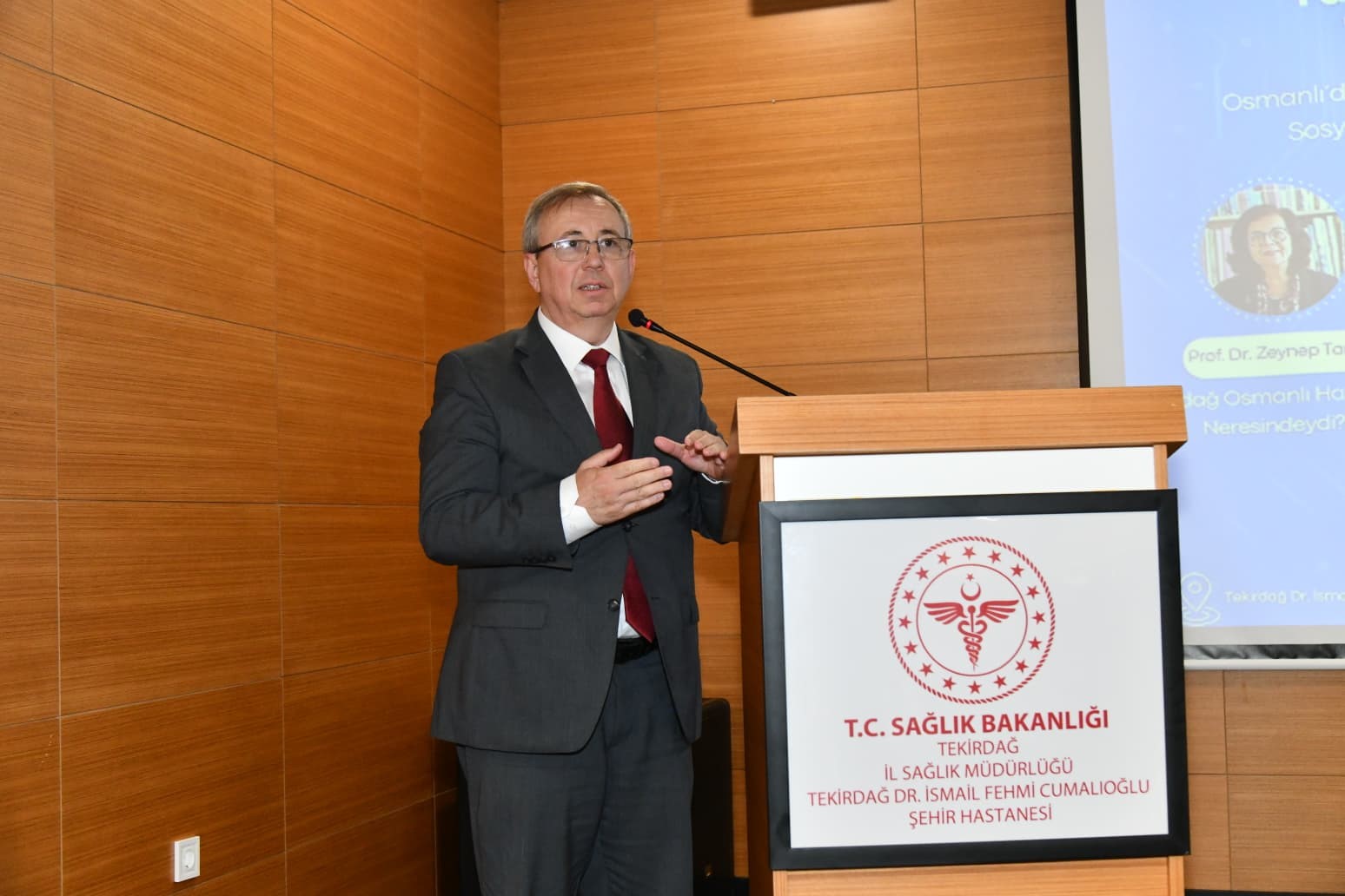 tarihin izinde tekirdag konferansinda kentin tarihi gelisimi kulturel mirasi ve stratejik onemi anlatildi 3 uXNU4PrZ