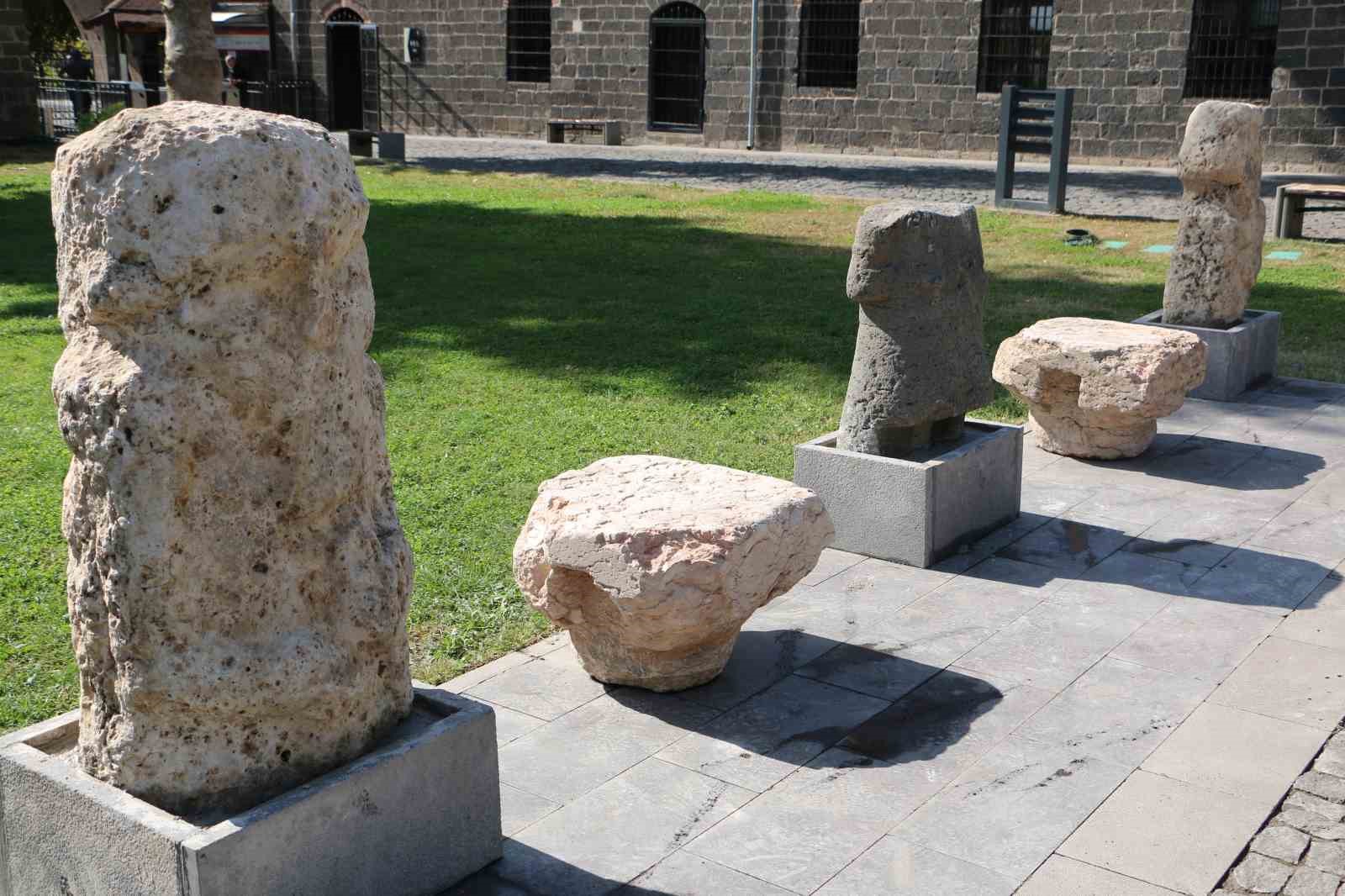tarihteki ilk kral sargonun iki heykeli diyarbakir muzesinde ziyarete acildi 4 4FVQ1Y29