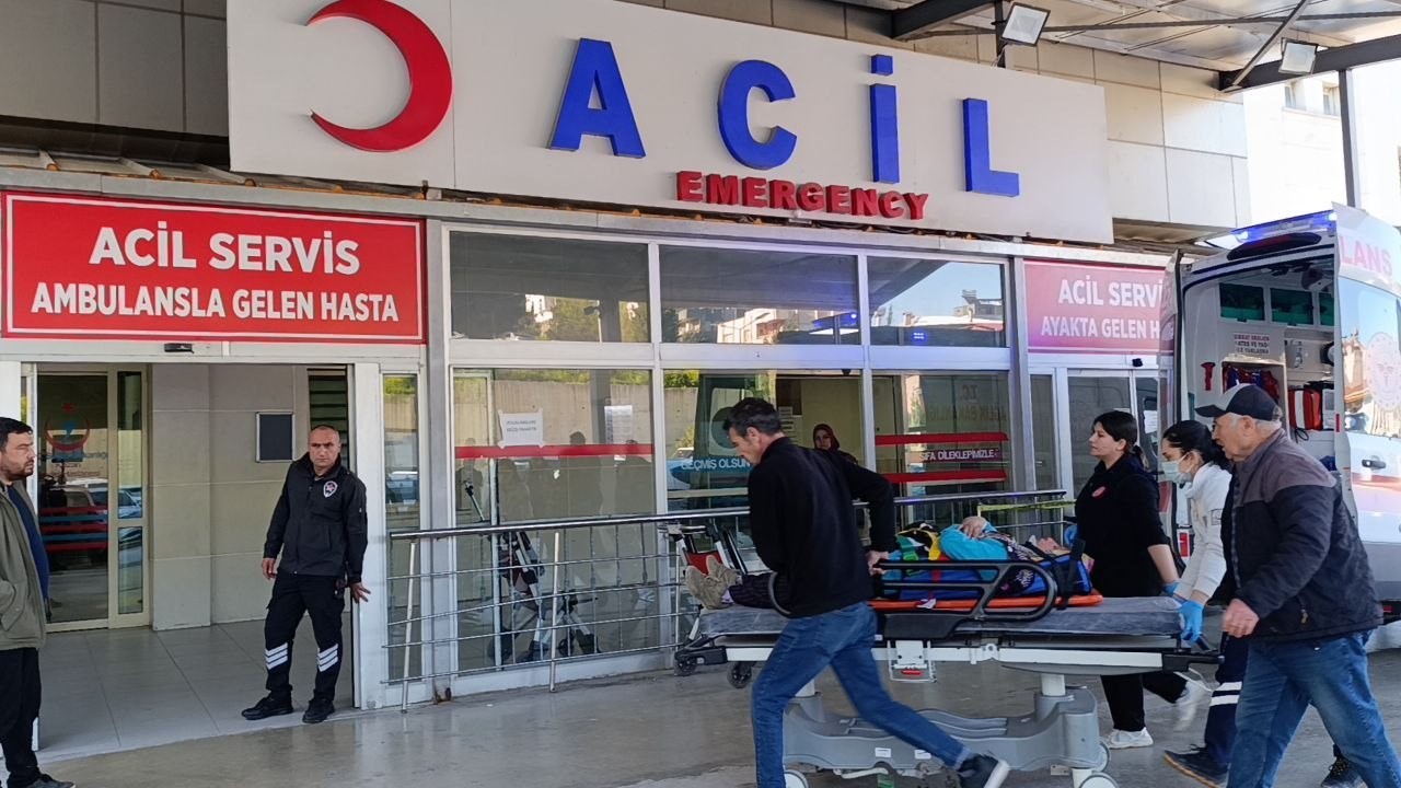 tarim iscilerini tasiyan minibus devrildi 15 yarali 0 5aW6dOEU