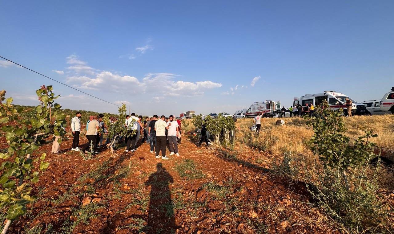 tarim iscilerini tasiyan minibus devrildi 22 yarali 0 kjybJaJE