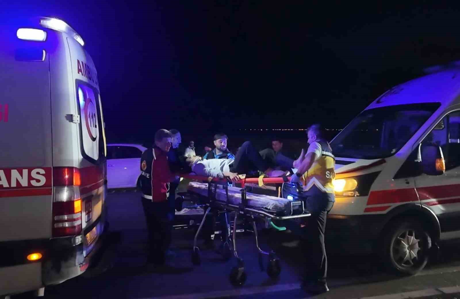 tarim iscilerini tasiyan minibus tira carpti 12 yarali 3 a4XvZGiM