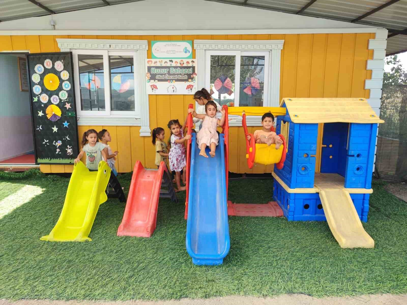 Tarım işçilerinin çocuklarına konteyner sınıfta eğitim 6 tarim iscilerinin cocuklarina konteyner sinifta egitim 2 OqeE2lpg