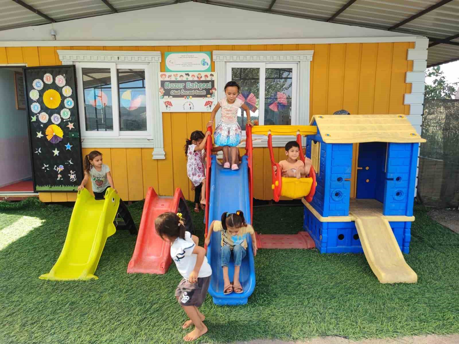 Tarım işçilerinin çocuklarına konteyner sınıfta eğitim 7 tarim iscilerinin cocuklarina konteyner sinifta egitim 3