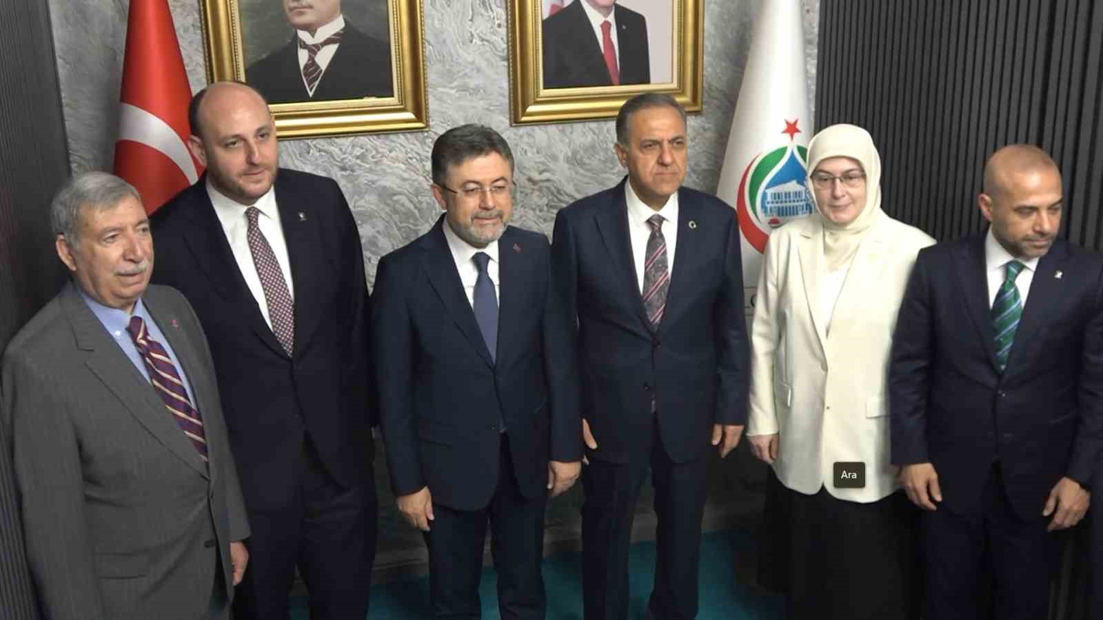 Tarım ve Orman Bakanı Yumaklı, Yalova’da sektör temsilcileriyle buluştu: "Tarımsal kayıplar geri alınacak" 4 tarim ve orman bakani yumakli yalovada sektor temsilcileriyle bulustu tarimsal kayiplar geri alinacak 0 JZZXcDqr