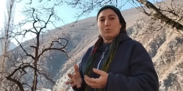 tarla-faresiyle-kurdugu-diyalog-sosyal-medyada-ilgi-cekti-3cq8jXsx.jpg