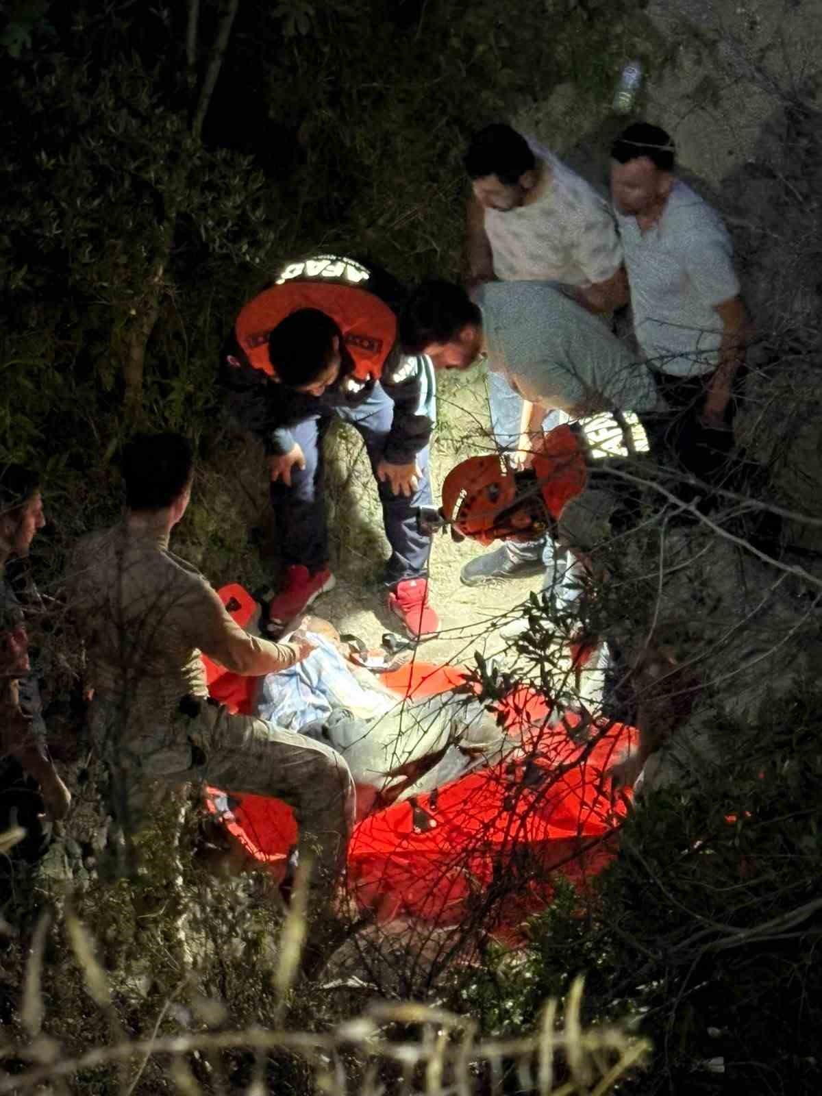 tarlaya giderken kaybolup 43 saat sonra yarali halde bulunan yasli adam taburcu edildi 3 kI8FYAtB