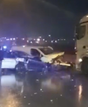 tarsus-adana-gaziantep-otoyolunda-12-aracin-karistigi-zincirleme-kaza-13-yarali-jyKv1fnv.jpg