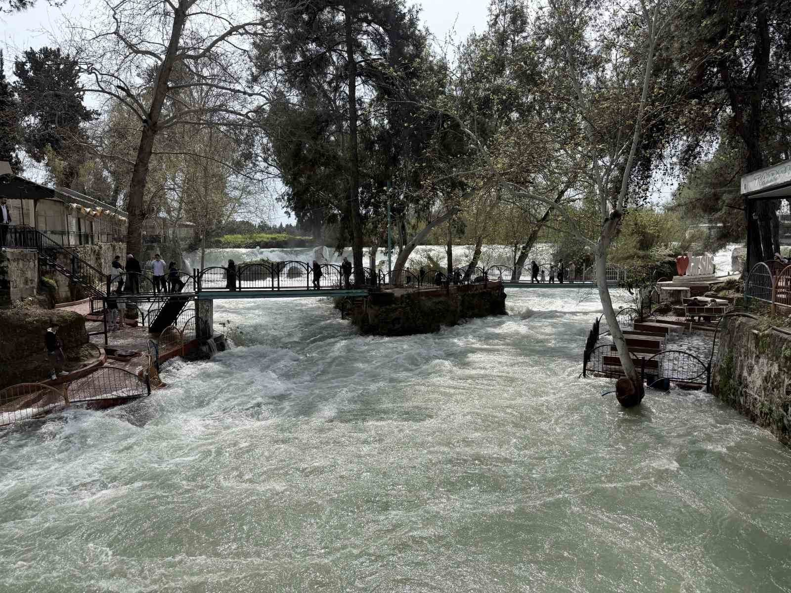 tarsus selalesine yagis sonrasi ziyaretci akini 3