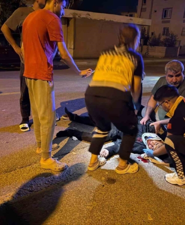 tarsusta-2-ayri-motosiklet-kazasinda-1i-agir-olmak-uzere-3-kisi-yaralandi-aegCAifq.jpg