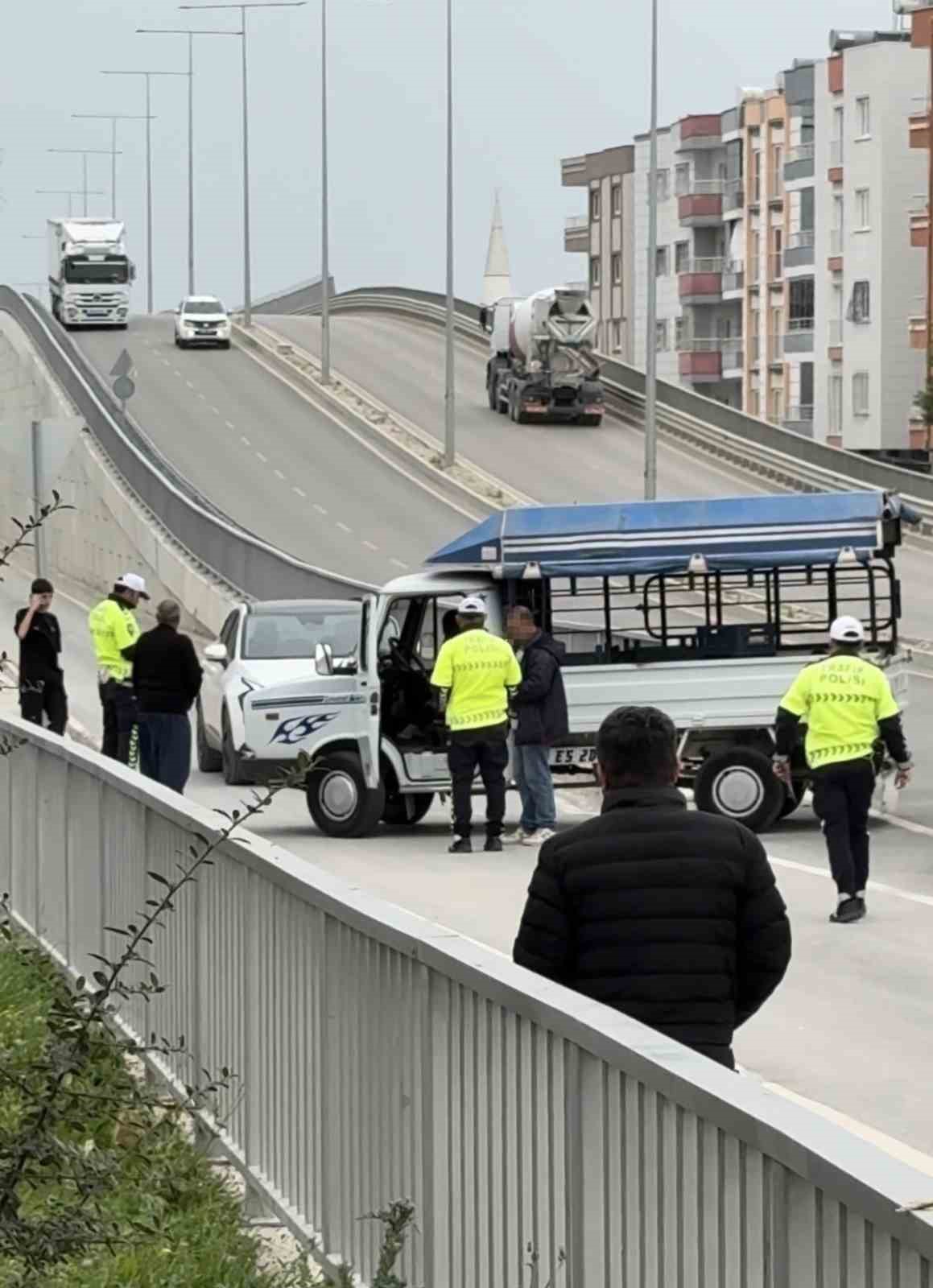 tarsusta denetimde kacan surucuye 140 bin lira ceza kesildi 0 WvhSYUut