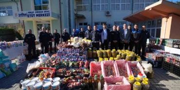 tarsusta-halk-sagligini-tehdit-eden-on-binlerce-urun-toplatildi-KH7RY5iQ.jpg