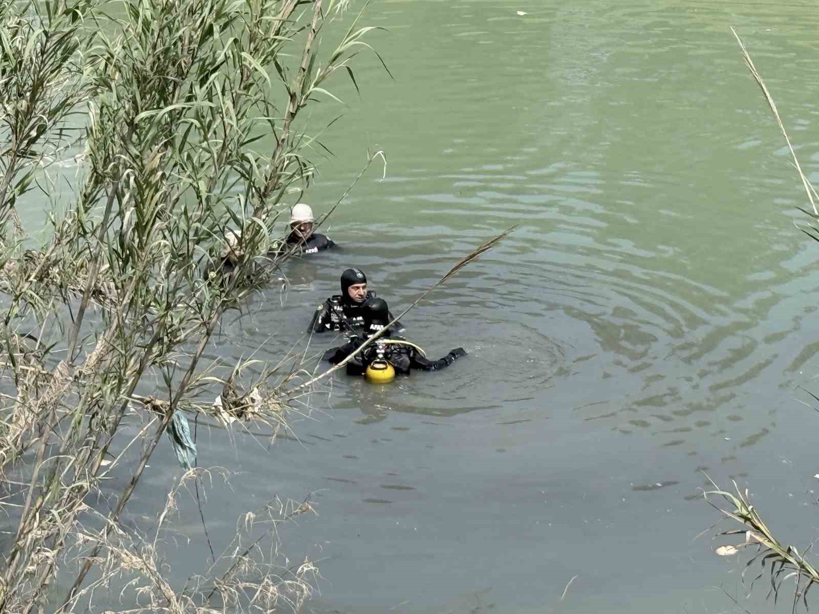 tarsusta irmakta kaybolan genci arama calismalari suruyor 3 jqQp7DQ5