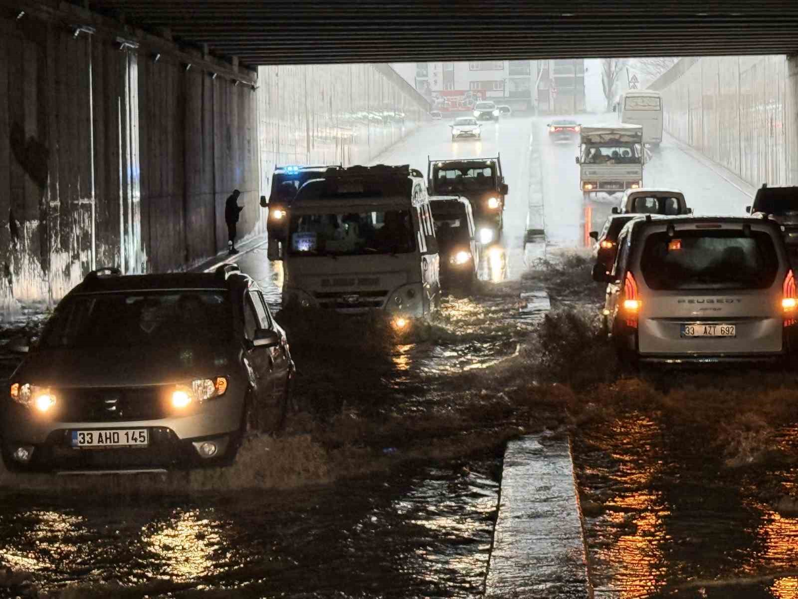 tarsusta saganak yagis etkili oluyor 1 g6PeV6tQ