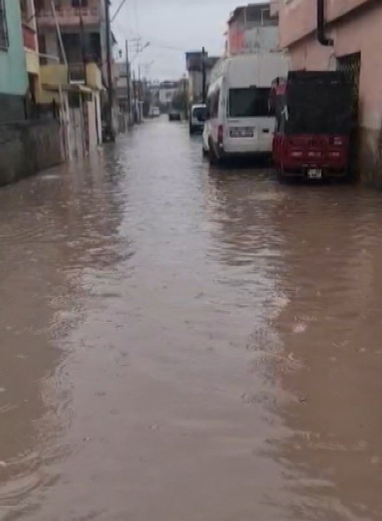 tarsusta yagmur ve firtina hayati olumsuz etkiledi 1 Pmd4BNeR