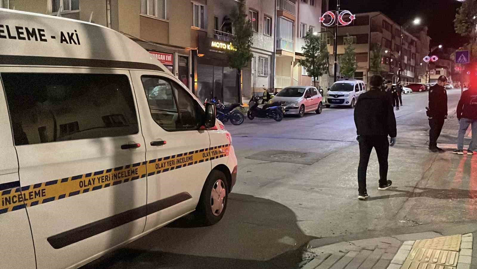 Tartışma bıçaklı kavgaya dönüştü: 1’i ağır 4 yaralı 7 tartisma bicakli kavgaya donustu 1i agir 4 yarali 3 BIL3mBbC