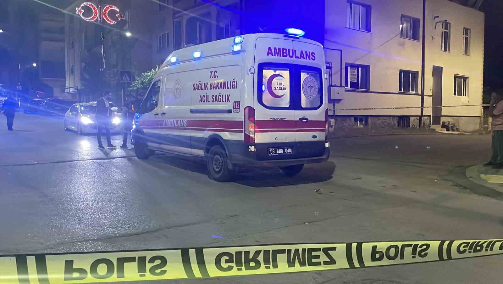 Tartışma bıçaklı kavgaya dönüştü: 1’i ağır 4 yaralı 9 tartisma bicakli kavgaya donustu 1i agir 4 yarali 5 QRAC44li