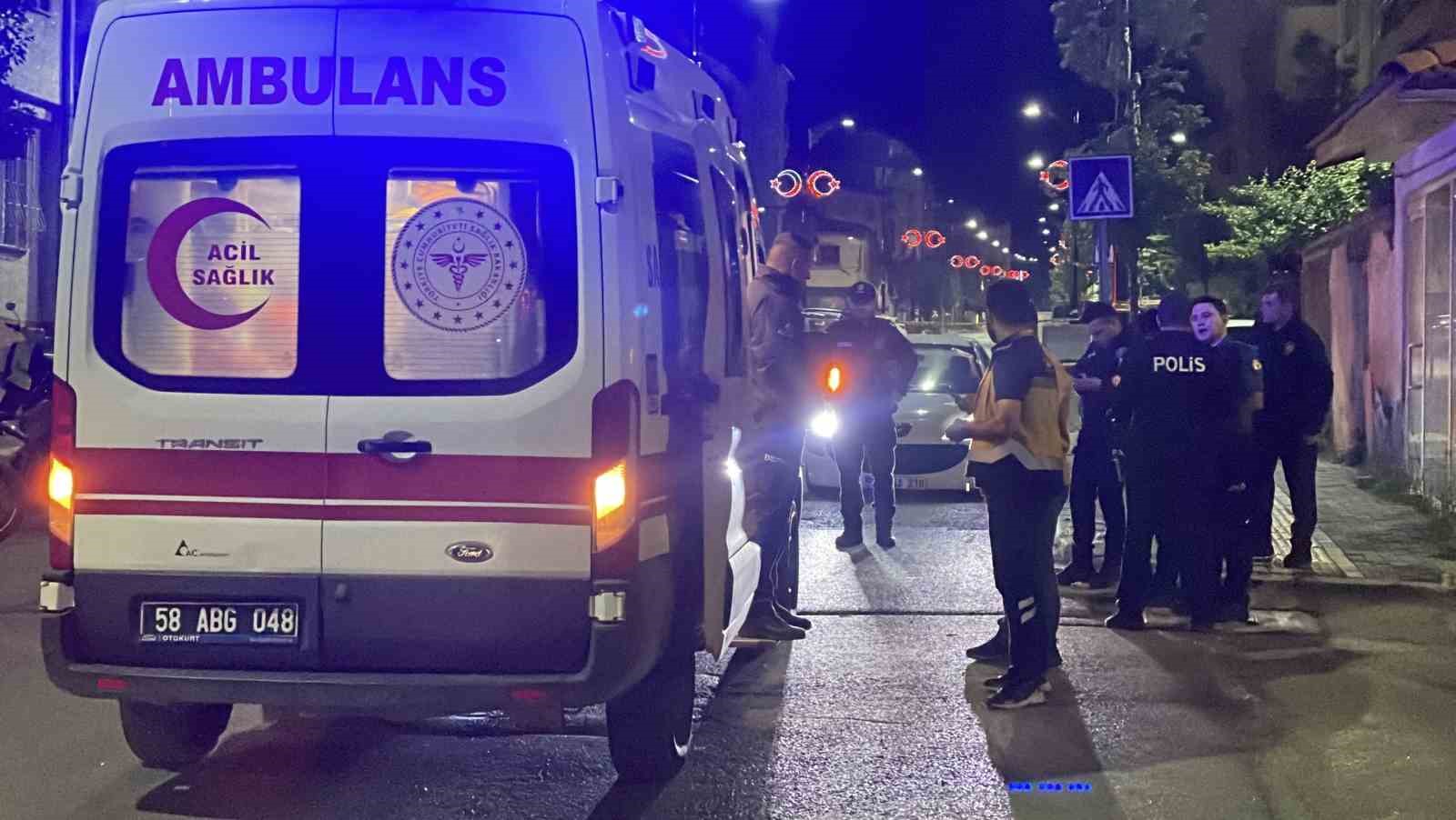 Tartışma bıçaklı kavgaya dönüştü: 1’i ağır 4 yaralı 10 tartisma bicakli kavgaya donustu 1i agir 4 yarali 6 MnEu3QBP