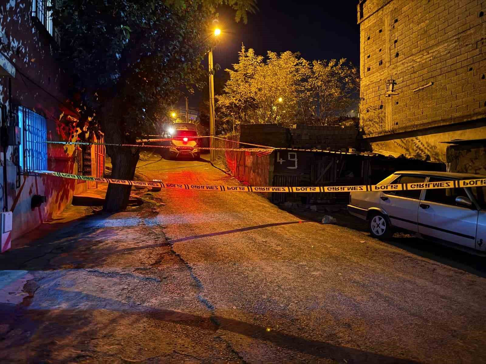 tartistigi amcasini silahla yaraladi 2 hWX4Qjh4