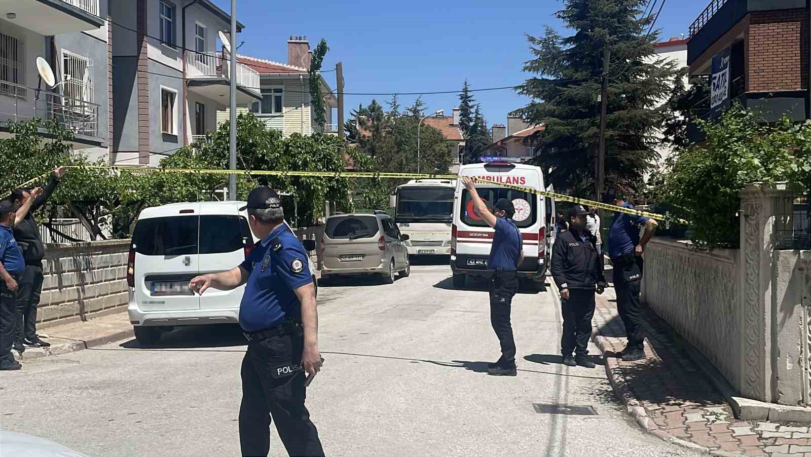 Tartıştığı anne ve babasını bıçaklayarak öldürdü 5 tartistigi anne ve babasini bicaklayarak oldurdu 1 7jIyPDjp