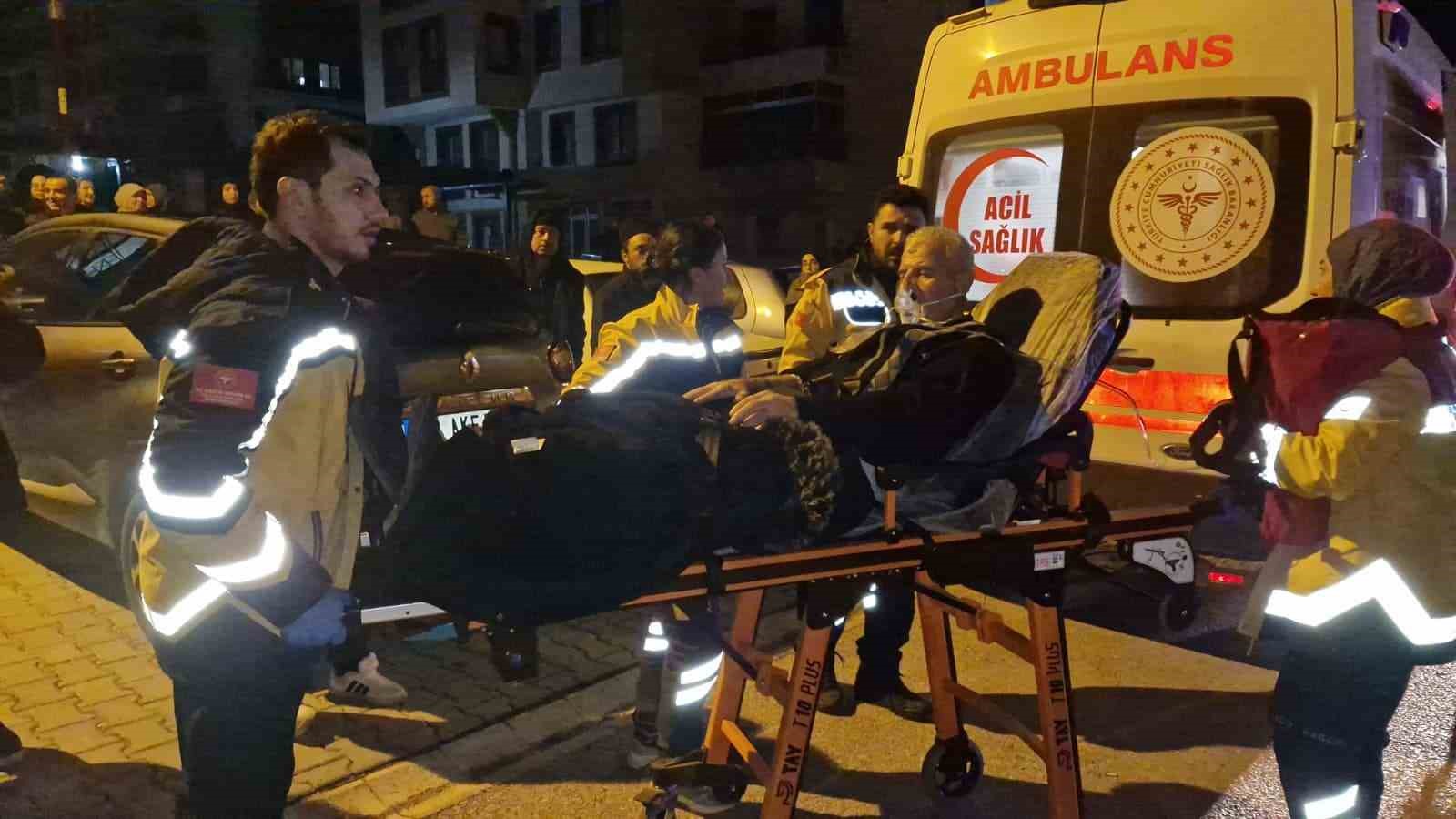 Tartıştığı annesine kızıp daireyi ateşe verdi: 10 kişi dumandan etkilendi 5 tartistigi annesine kizip daireyi atese verdi 10 kisi dumandan etkilendi 1 Rp8sLiTv