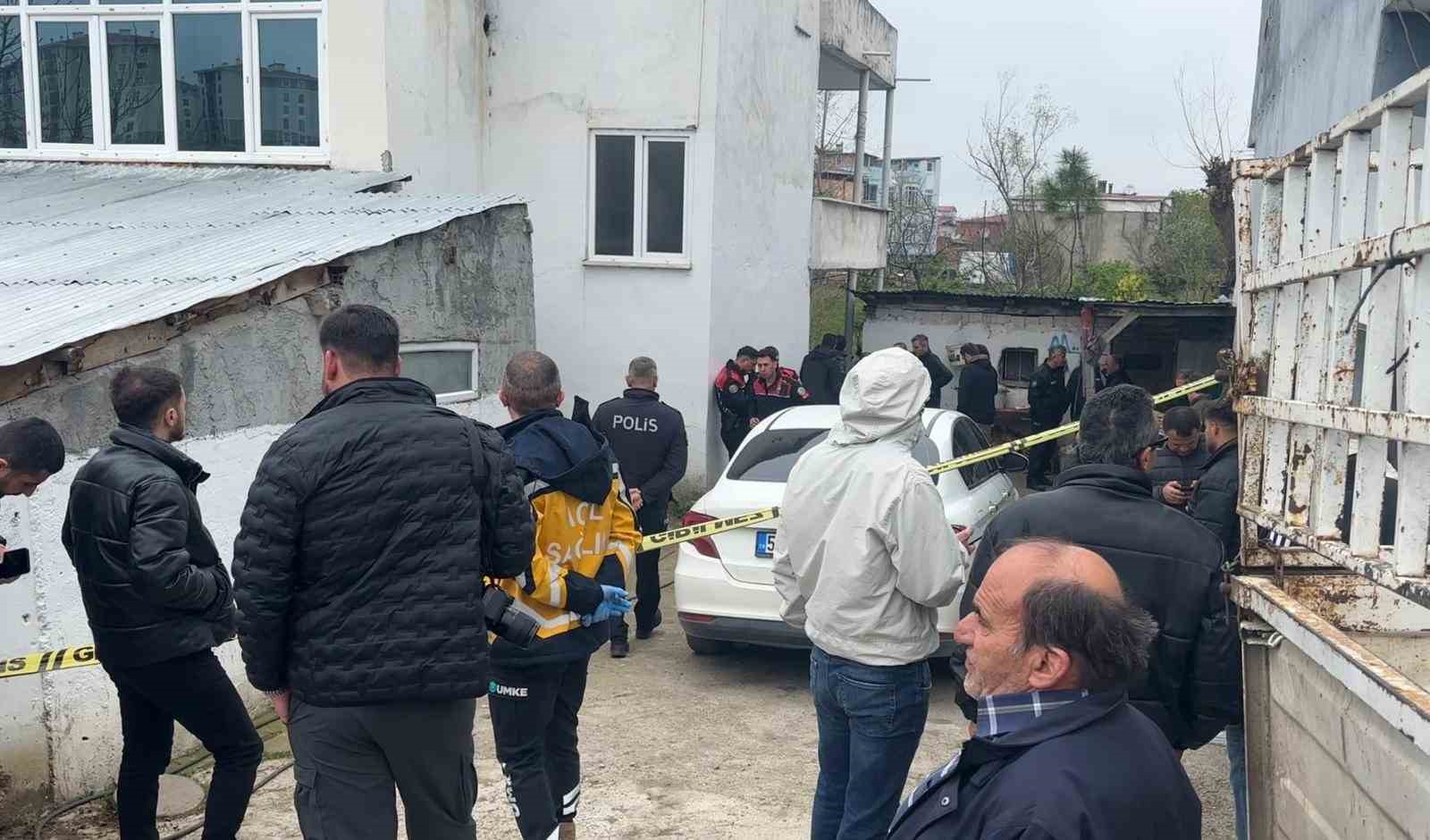 Tartıştığı annesini vurup intihar etti 5 tartistigi annesini vurup intihar etti 1 My7dphqE