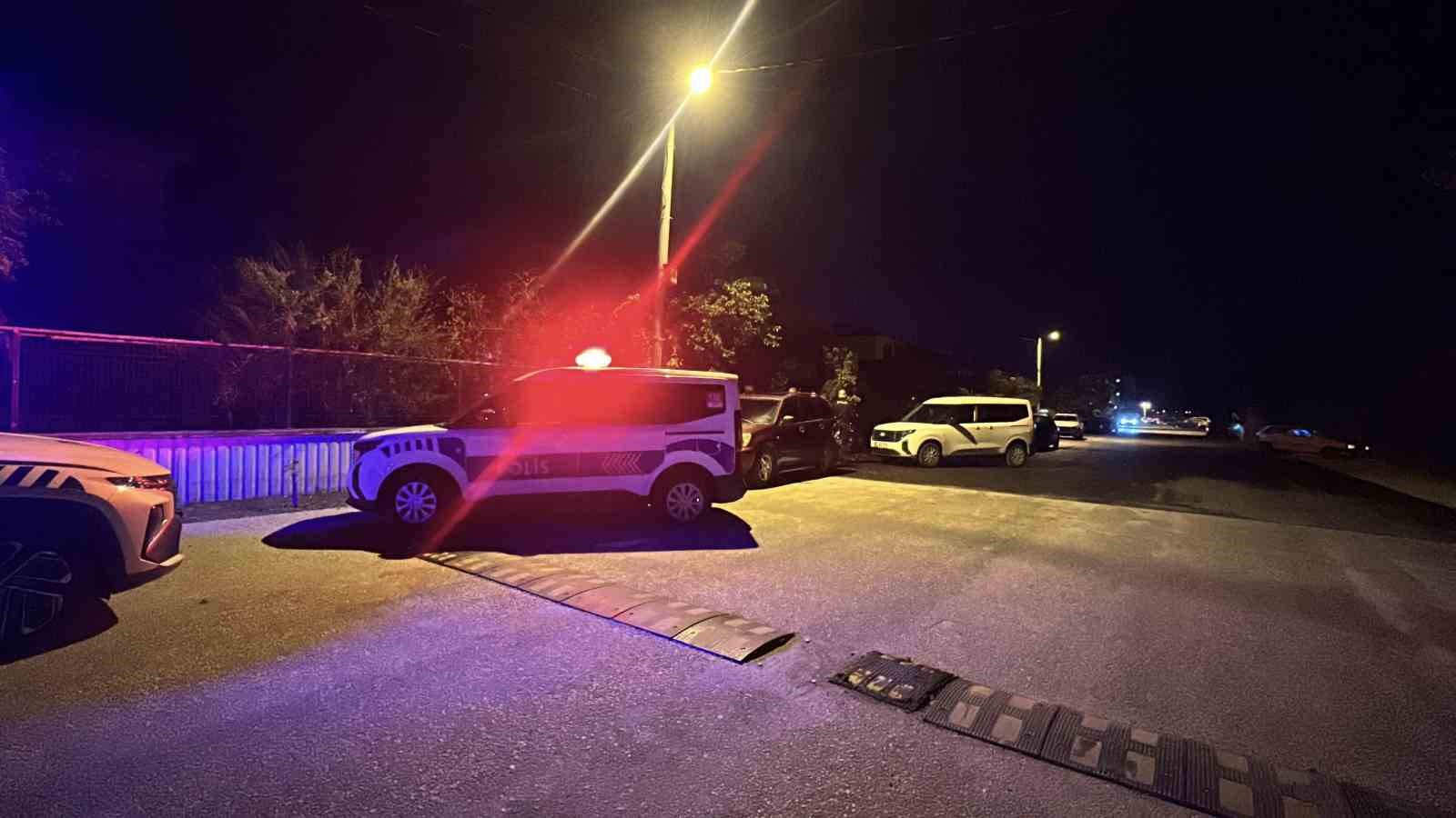 tartistigi babasini bicakladi ekipler tarafindan gozaltina alindi 2 N9BZtkU2