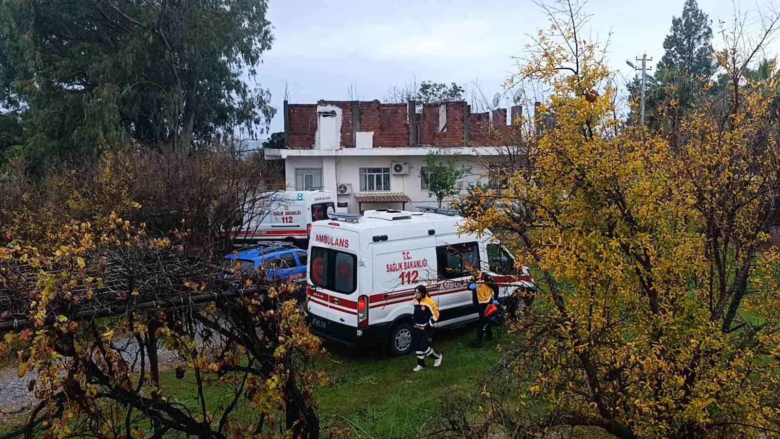 tartistigi babasini ve yengesini tabancayla vurarak agir yaraladi 1 h56lMRQe