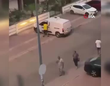 tartistigi-kisinin-uzerine-araci-surup-kapiya-sikistirdi-o-anlar-kameraya-yansidi-Zf8XxSDb.jpg