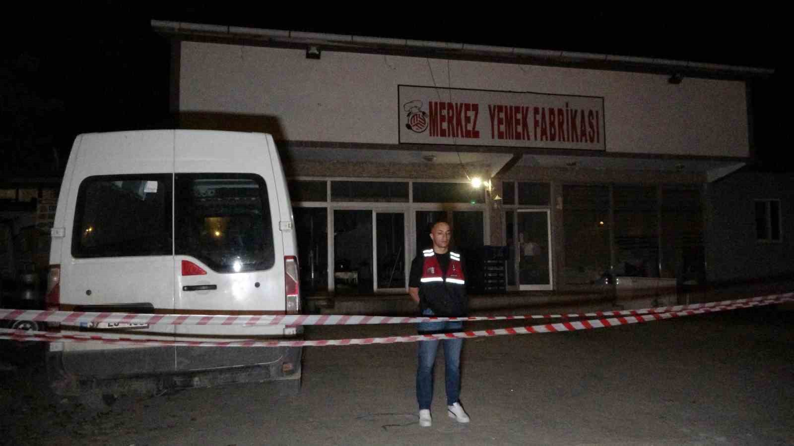 tartistigi sahsin calistigi is yerini basip kursun yagdirdi 1 olu 0 5kNmdMEV