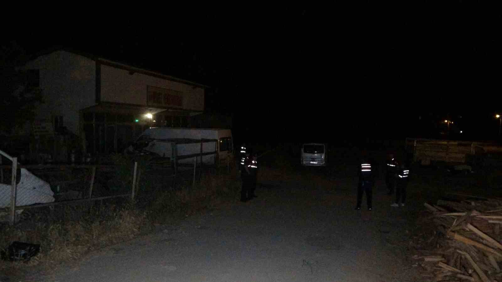 tartistigi sahsin calistigi is yerini basip kursun yagdirdi 1 olu 4 pXVLD9yh