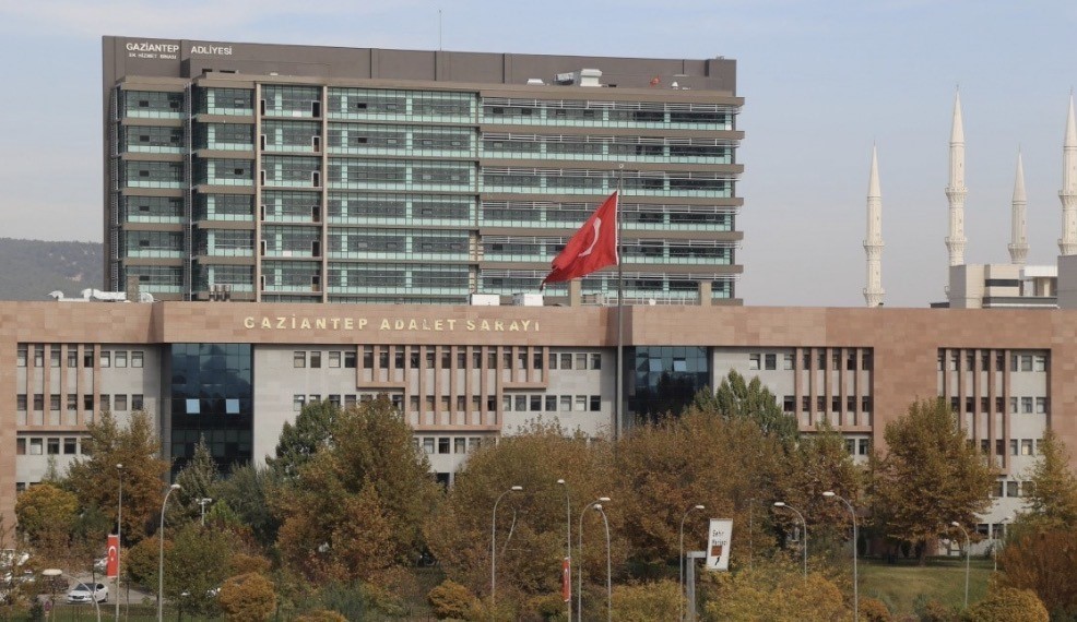 tartistigi telefoncu ve yanindakiler tarafindan oldurulen 26 yasindaki serdar kose davasinin 4 durusmasi goruldu zE9l4zbs