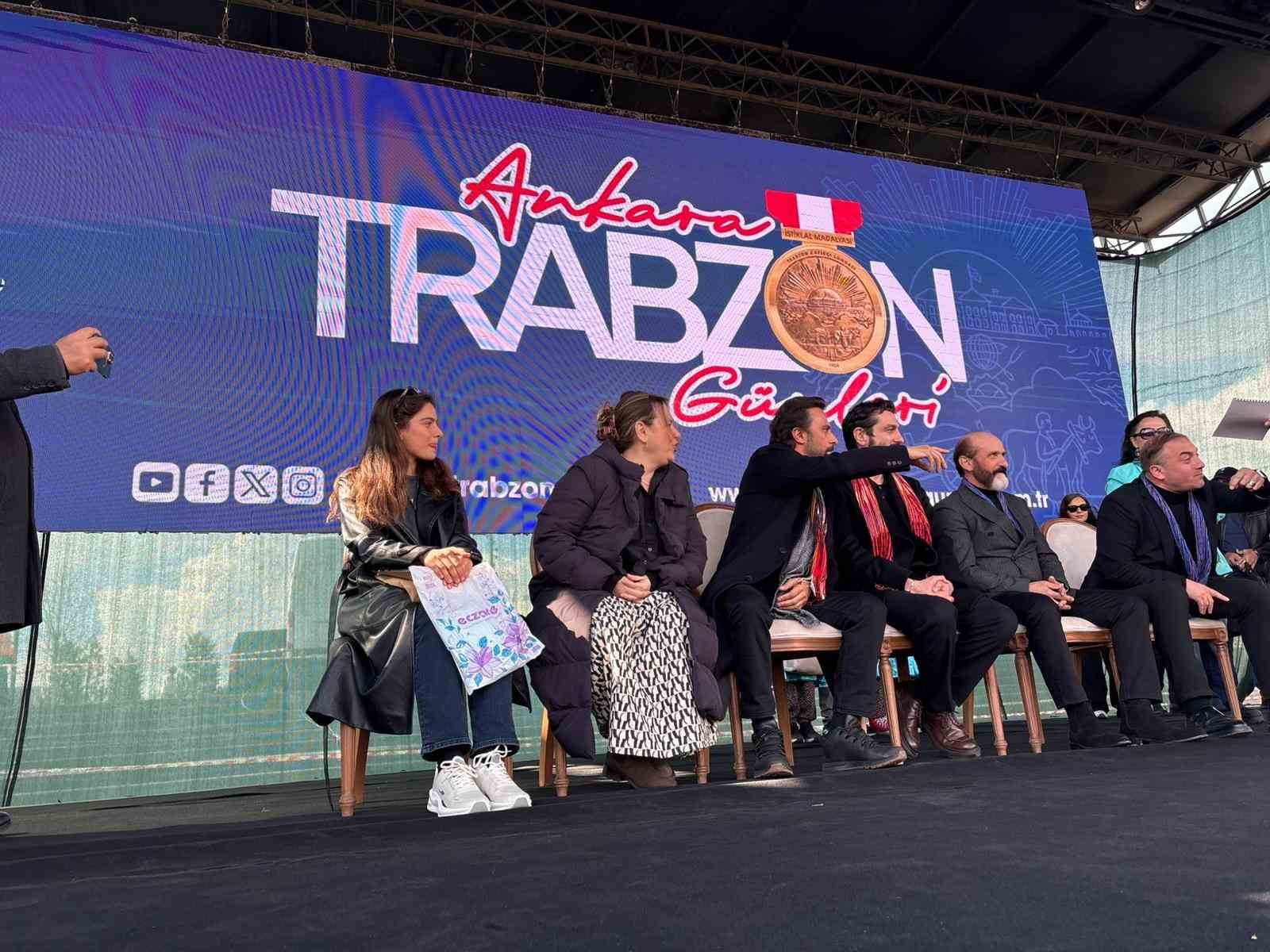 tasacak bu deniz oyunculari trabzon gunlerinde hayranlariyla bulustu 0 O8REAvrZ