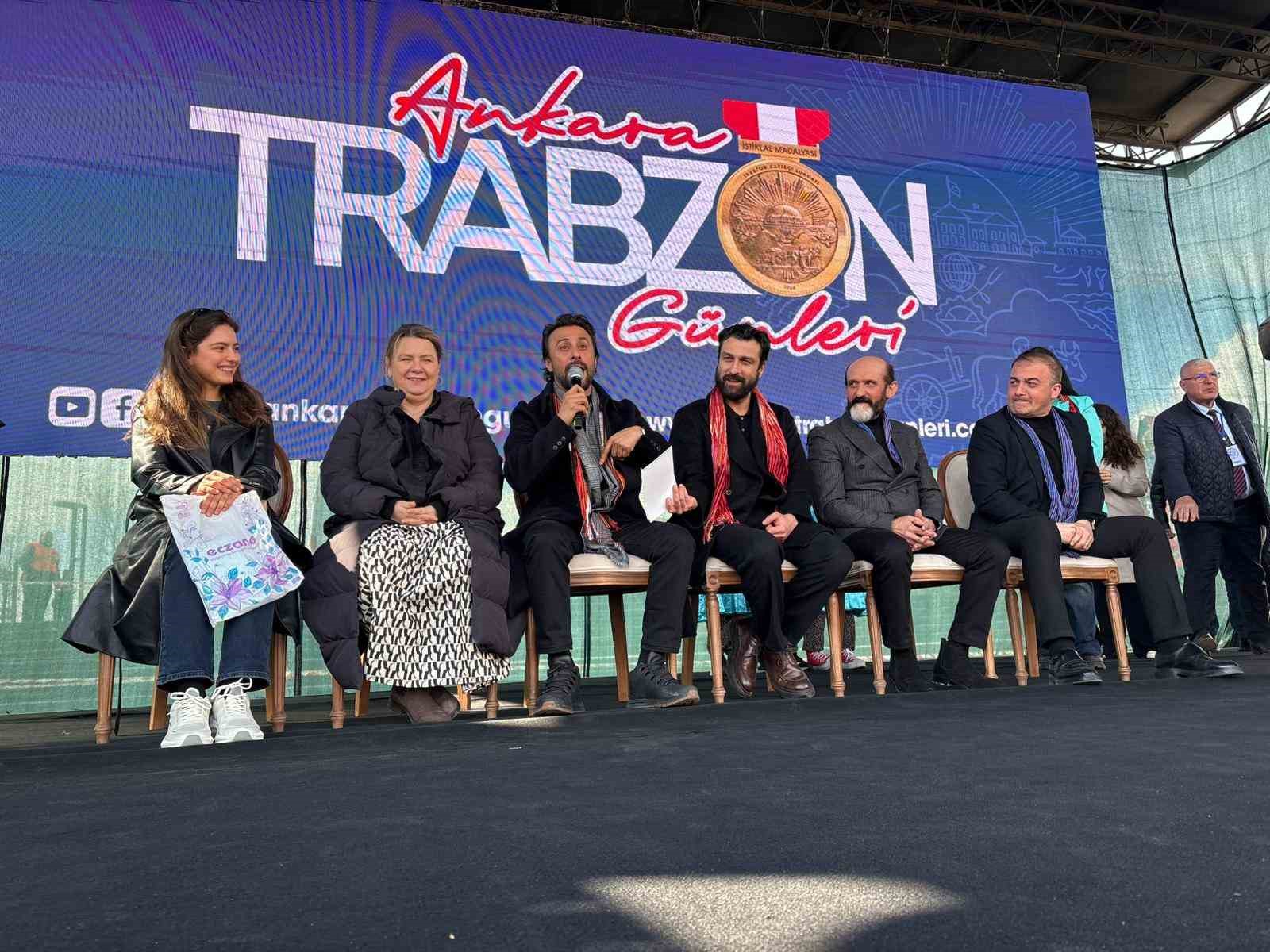 tasacak bu deniz oyunculari trabzon gunlerinde hayranlariyla bulustu 2 7s15qKSS