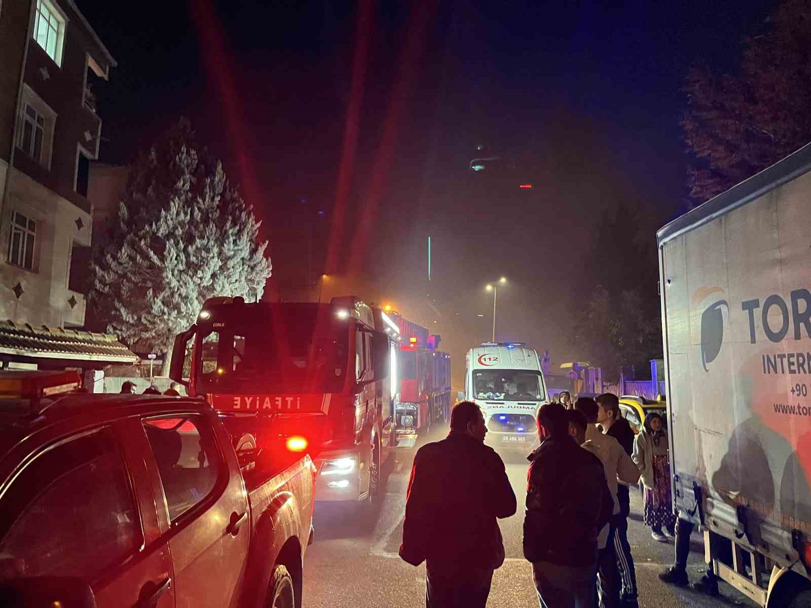 Taşındığı evdeki ilk günde çıkan yangında ağır yaralandı 5 tasindigi evdeki ilk gunde cikan yanginda agir yaralandi 1 VgZTEhOg