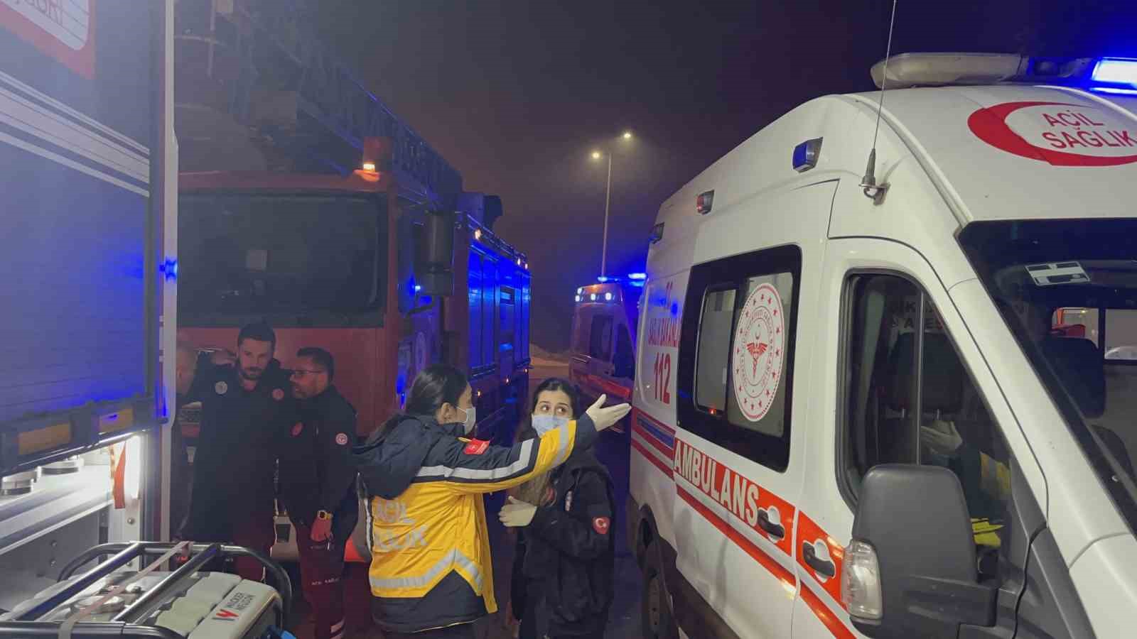 Taşındığı evdeki ilk günde çıkan yangında ağır yaralandı 8 tasindigi evdeki ilk gunde cikan yanginda agir yaralandi 4 crIKKYgs