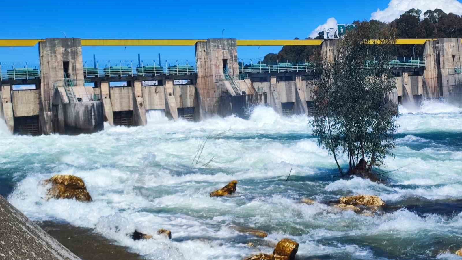 taskin onlemi manzaraya donustu herkes fotograf cekti 3 htkSPe8D