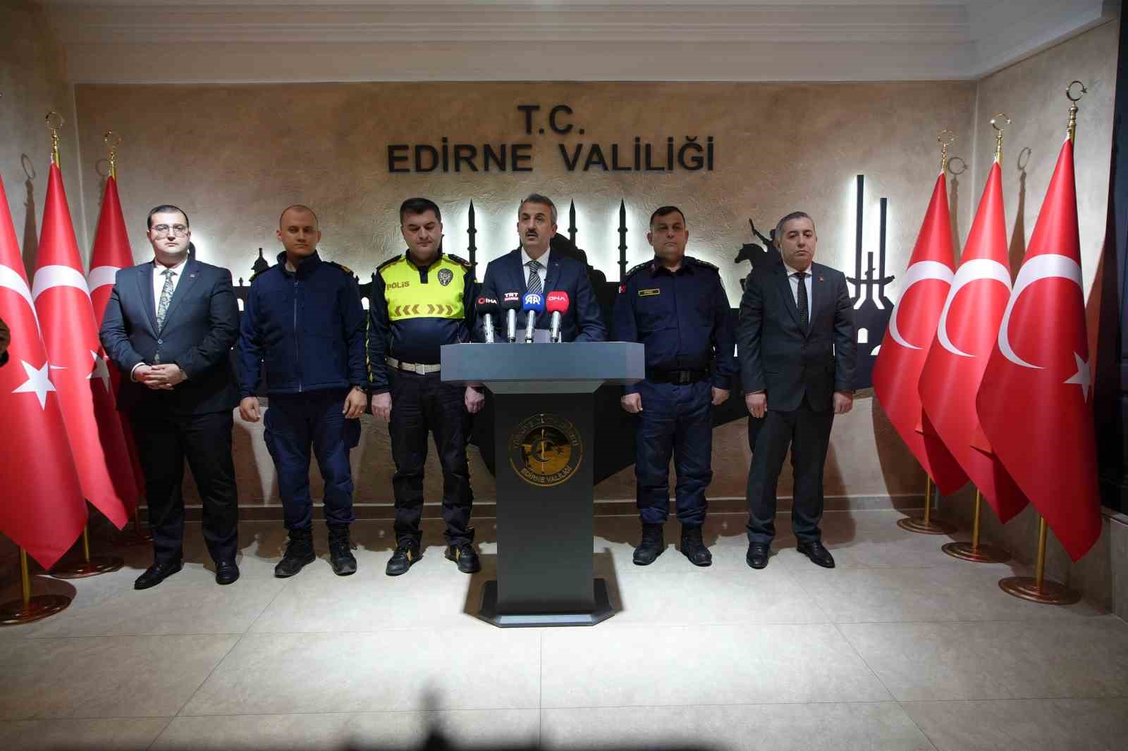 taskin riski bulunan meric nehrinde debi dusuyor 3 bPvifgWO