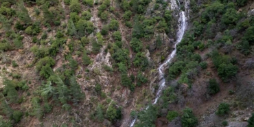 taskinlara-neden-olan-yagmurlar-kuruyan-selaleyi-canlandirdi-Yk3iCFaP.jpg