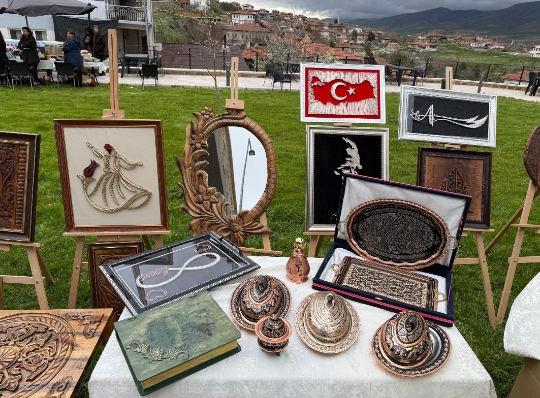 "Taştaki gizem, ruhtaki huzur’ 8 asırlık camide anlamlı etkinliğe ev sahipliği yaptı 10 tastaki gizem ruhtaki huzur 8 asirlik camide anlamli etkinlige ev sahipligi yapti 6 5UaBAvOT