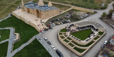 tastaki-gizem-ruhtaki-huzur-8-asirlik-camide-anlamli-etkinlige-ev-sahipligi-yapti-lV19UXB9.jpg