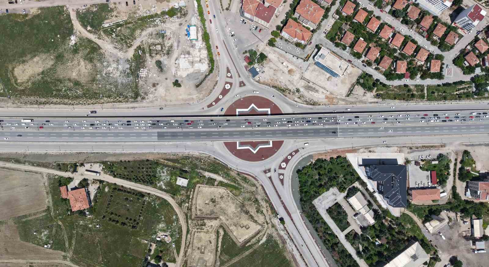 tatilciler donus yolunda 43 ilin baglanti noktasinda trafik yogunlugu artti 1 yXfz1TkU