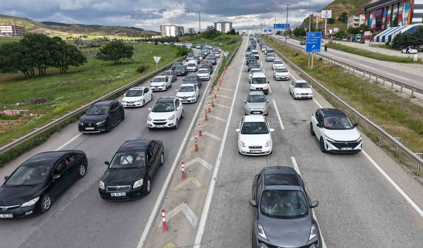 Tatilciler erken dönüşe geçti, 43 ilin bağlantı noktası kilitlendi: Son durum havadan görüntülendi 10 tatilciler erken donuse gecti 43 ilin baglanti noktasi kilitlendi son durum havadan goruntulendi 6 57j2H2ge