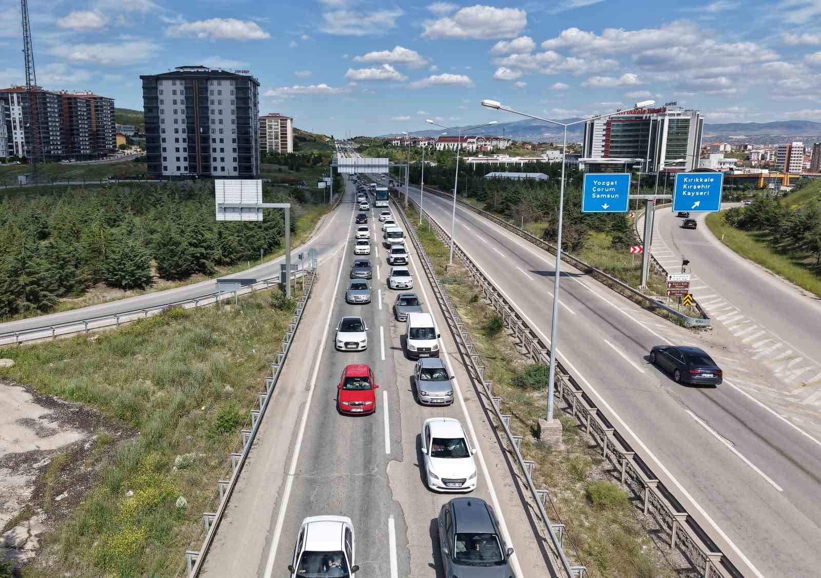 tatilin son gununde donus yogunlugu artti 43 ilin baglanti noktasi havadan goruntulendi 2 I9JZI1i1