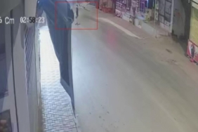 Seyir halindeki otomobil alev aldı 1 thumbnail