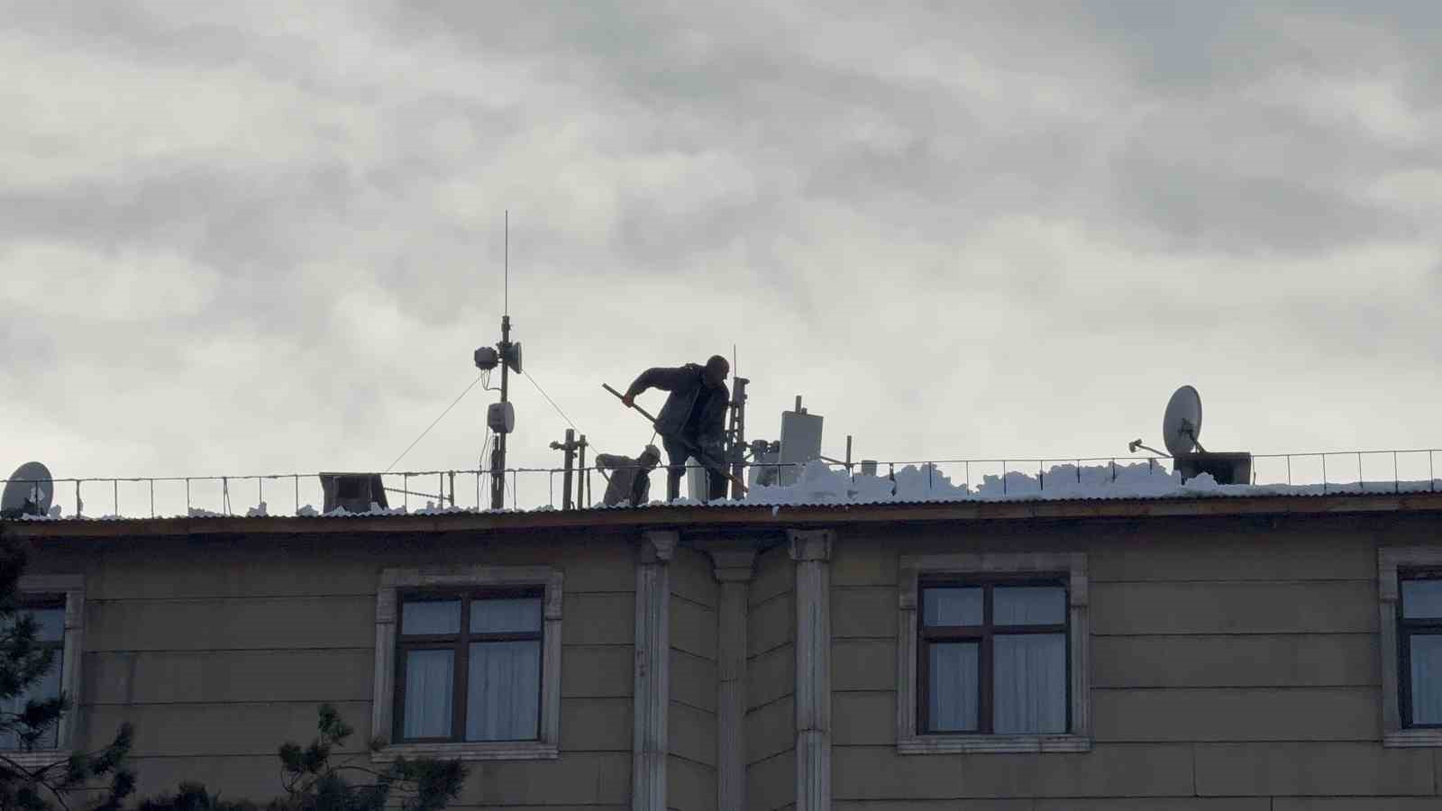 tatvanda catilardaki kar ve buz kutleleri tehlike saciyor 0 BIBiNFl1
