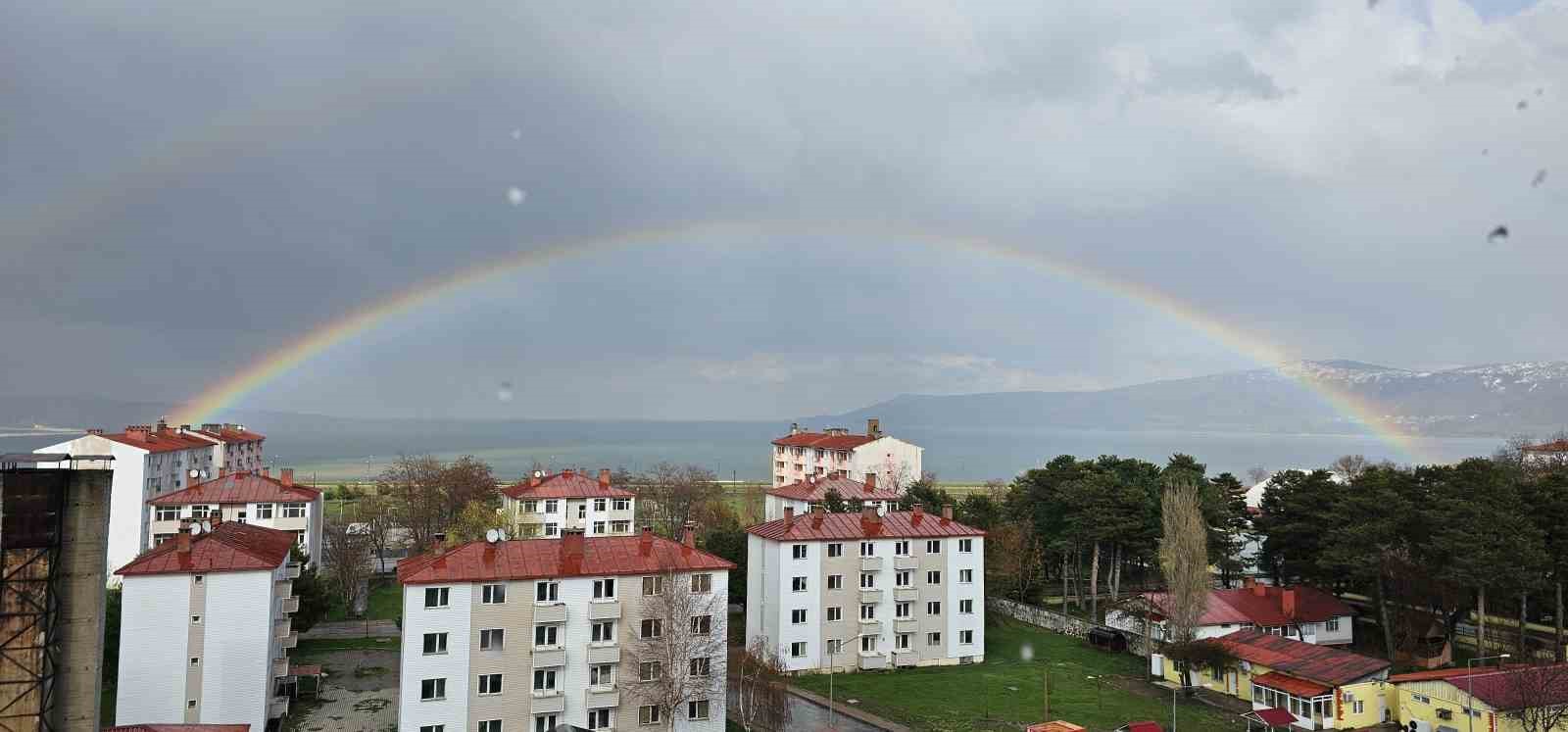 Tatvan’da gökkuşağı görsel şölen sundu 7 tatvanda gokkusagi gorsel solen sundu 3