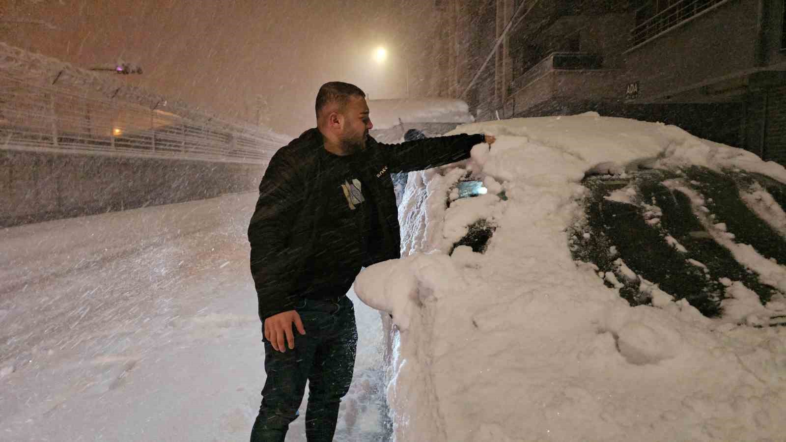 Tatvan’da kar yağışı hayatı olumsuz etkiledi: 40 köy ve 32 mezra yolu kapandı 6 tatvanda kar yagisi hayati olumsuz etkiledi 40 koy ve 32 mezra yolu kapandi 2 X1nEggnG