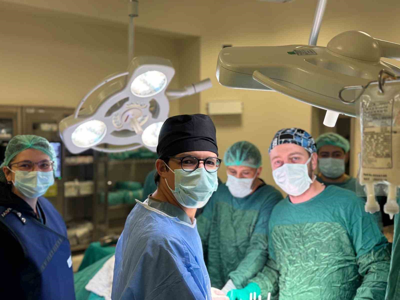 tatvanda omurga ve skolyoz ameliyatlari basariyla yapildi 0