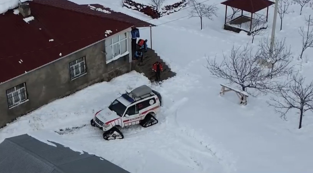 tatvanda rahatsizlanan hasta paletli ambulansla kurtarildi 2 Y6nH1KNB
